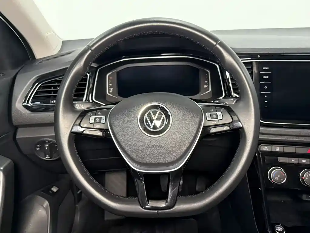 Volkswagen T-Roc 2022 — фото 12