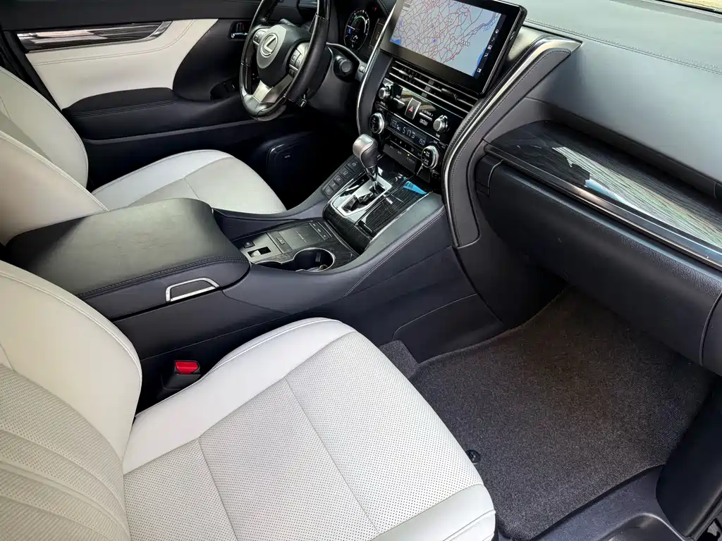 Lexus LM 2021 — фото 9