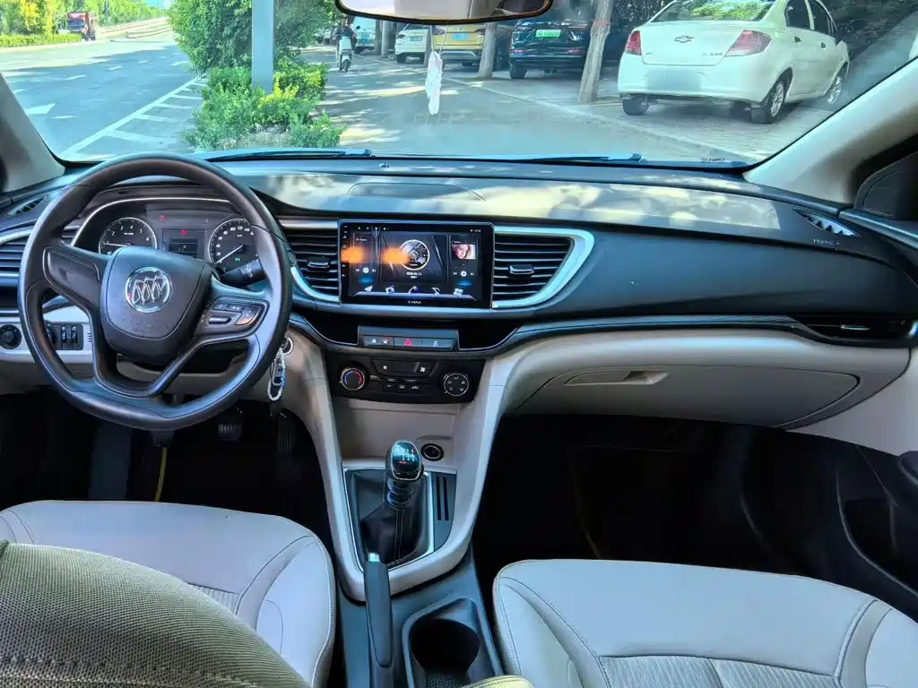 Buick Excelle 2018 — фото 12