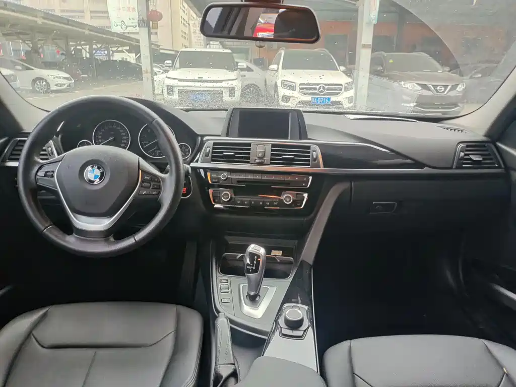 BMW 3 Series 2017 — фото 7