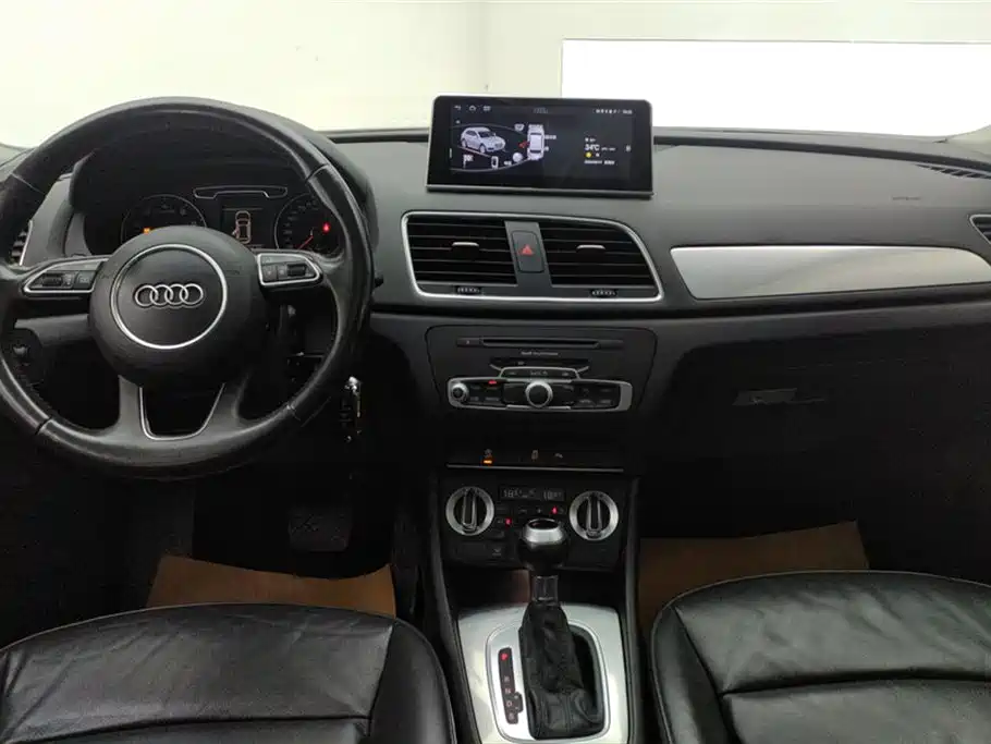Audi Q3 2016 — фото 13