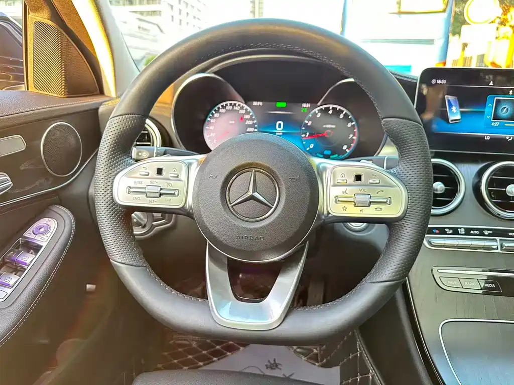 Mercedes-Benz C-Class 2020 — фото 13