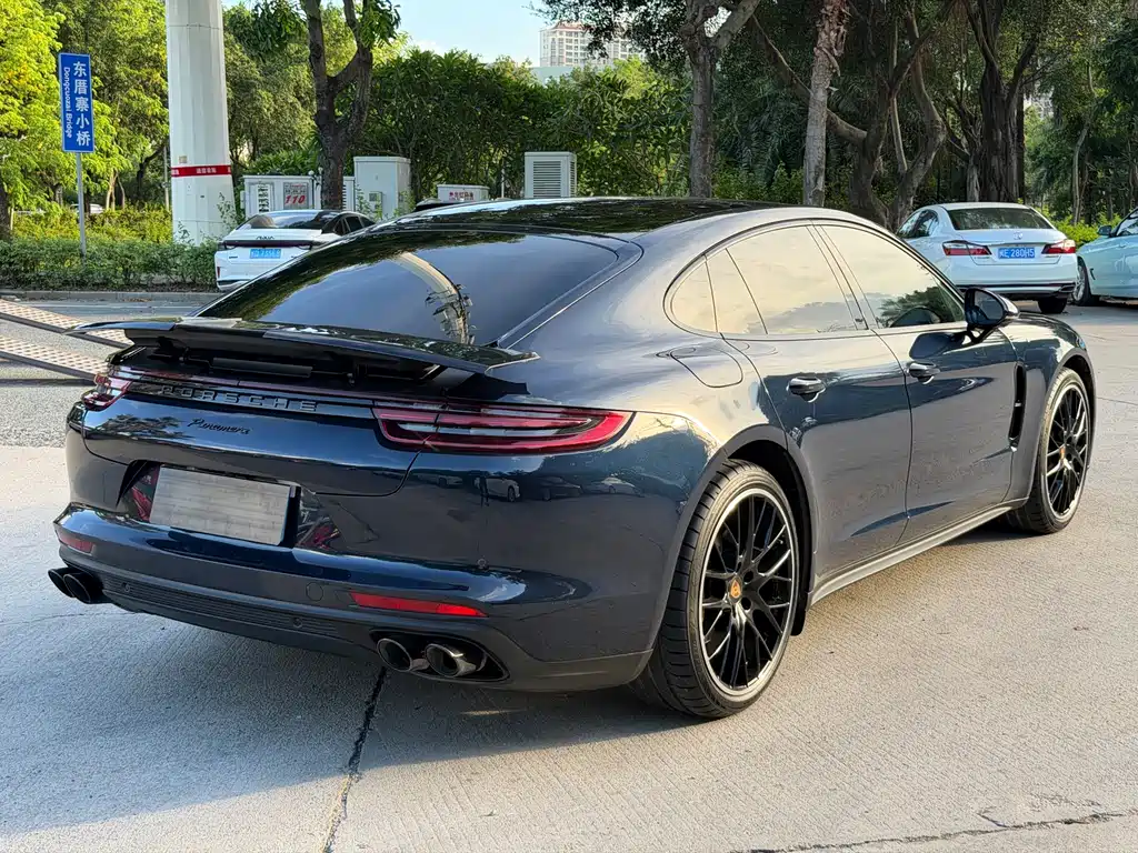 Porsche Panamera 2020