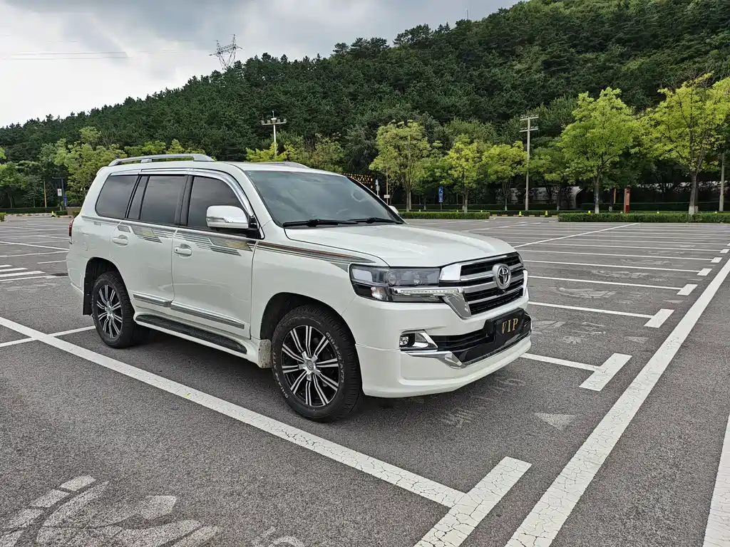 Toyota Land Cruiser 2015 — фото 3