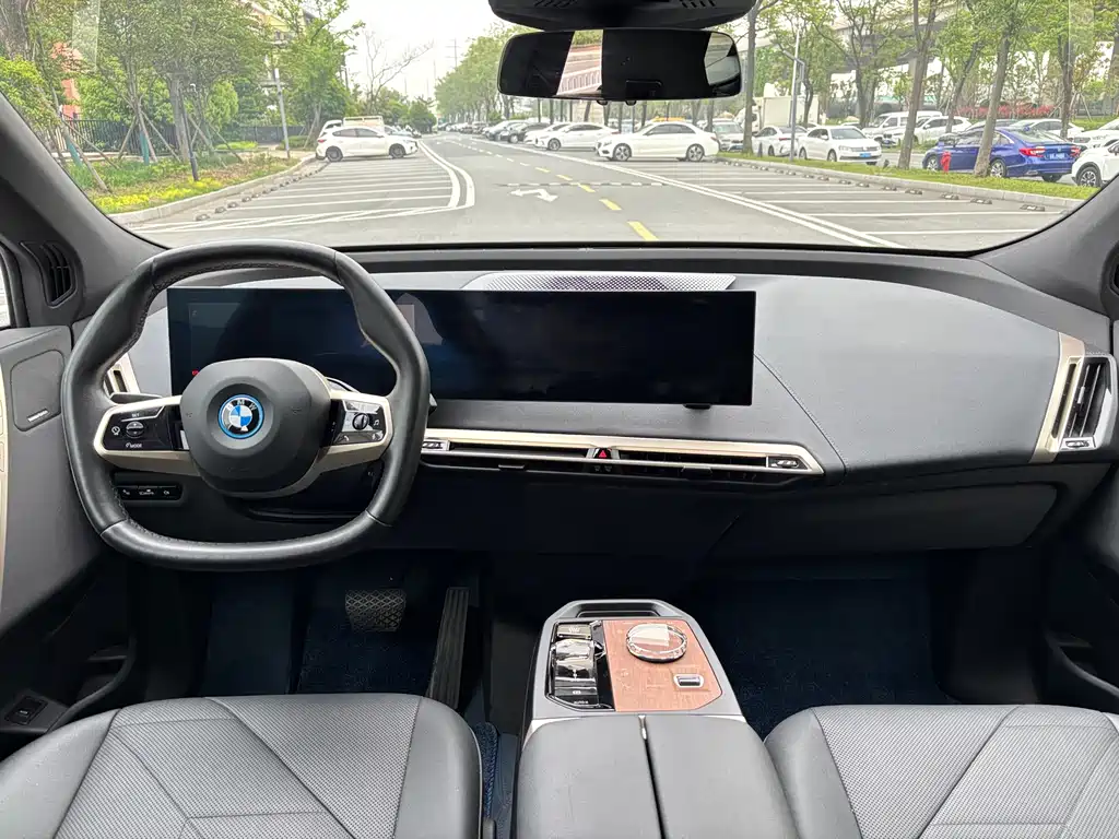 BMW iX 2022 — фото 12