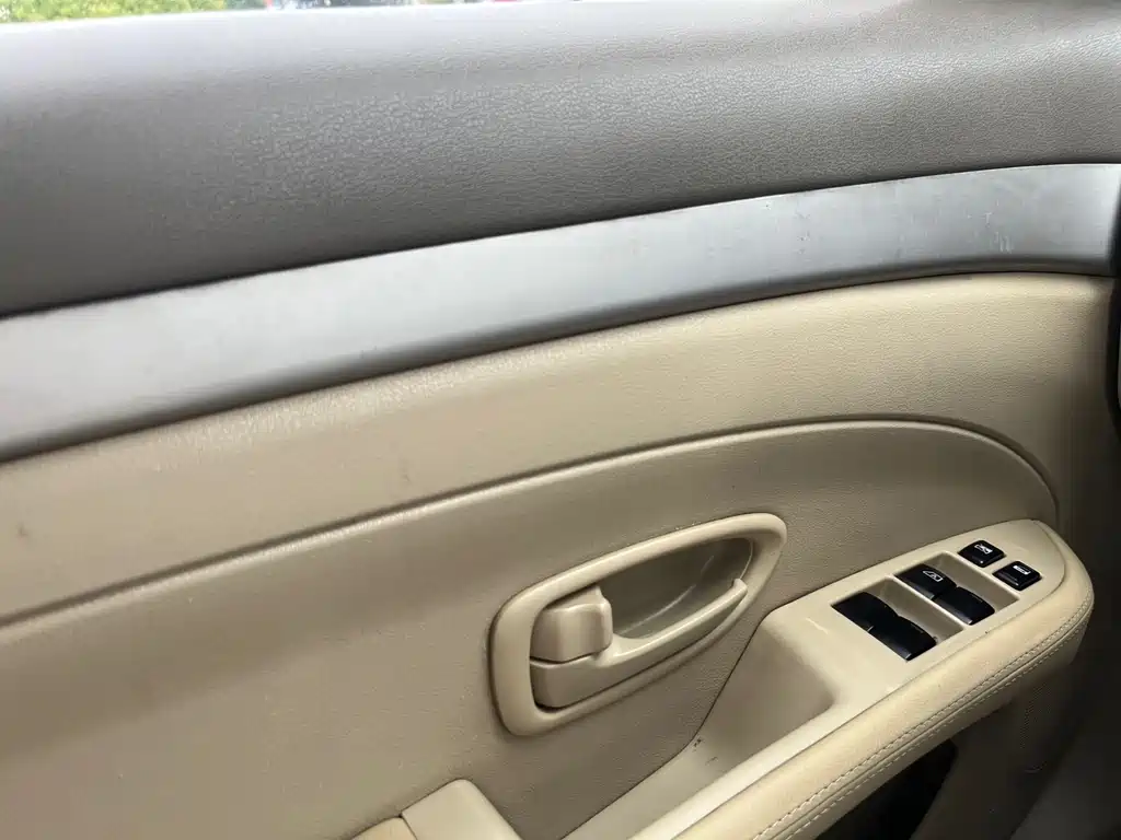 Nissan Sylphy 2014 — фото 12