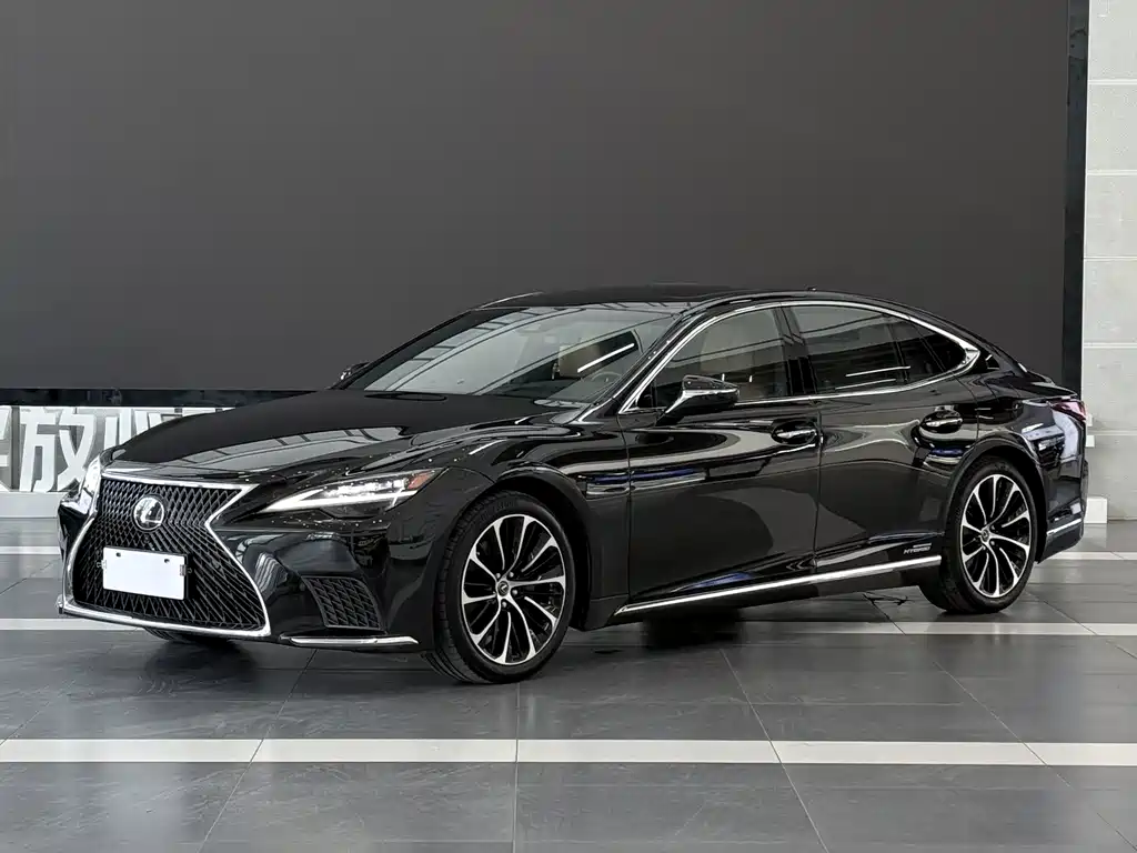 Lexus LS 2021
