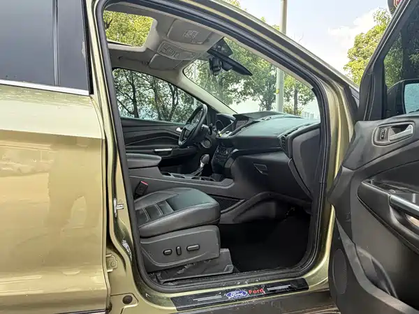 Ford Kuga 2017