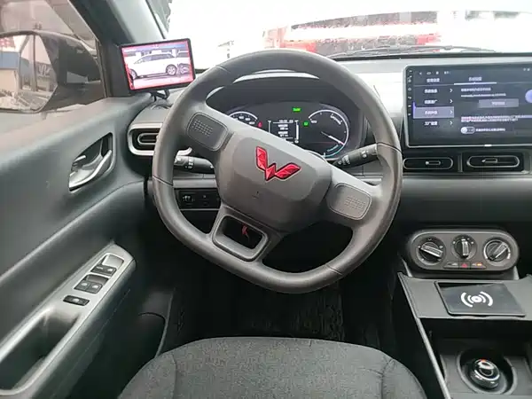Wuling Hongguang New Energy 2025