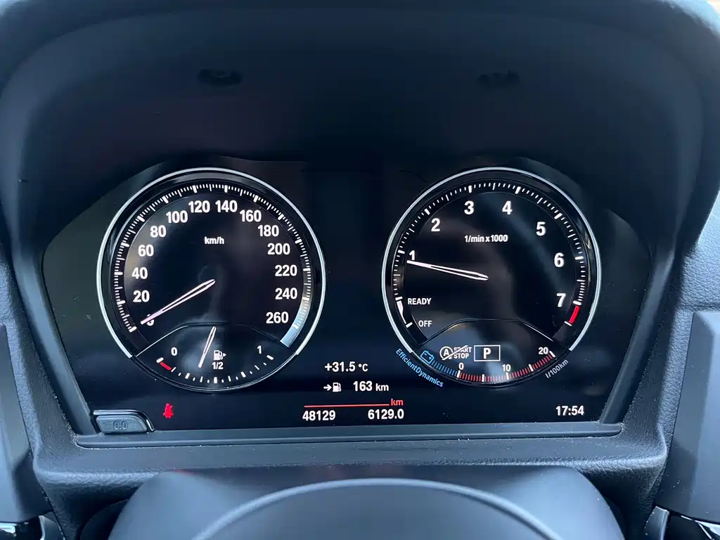 BMW 1 Series 2019 — фото 13