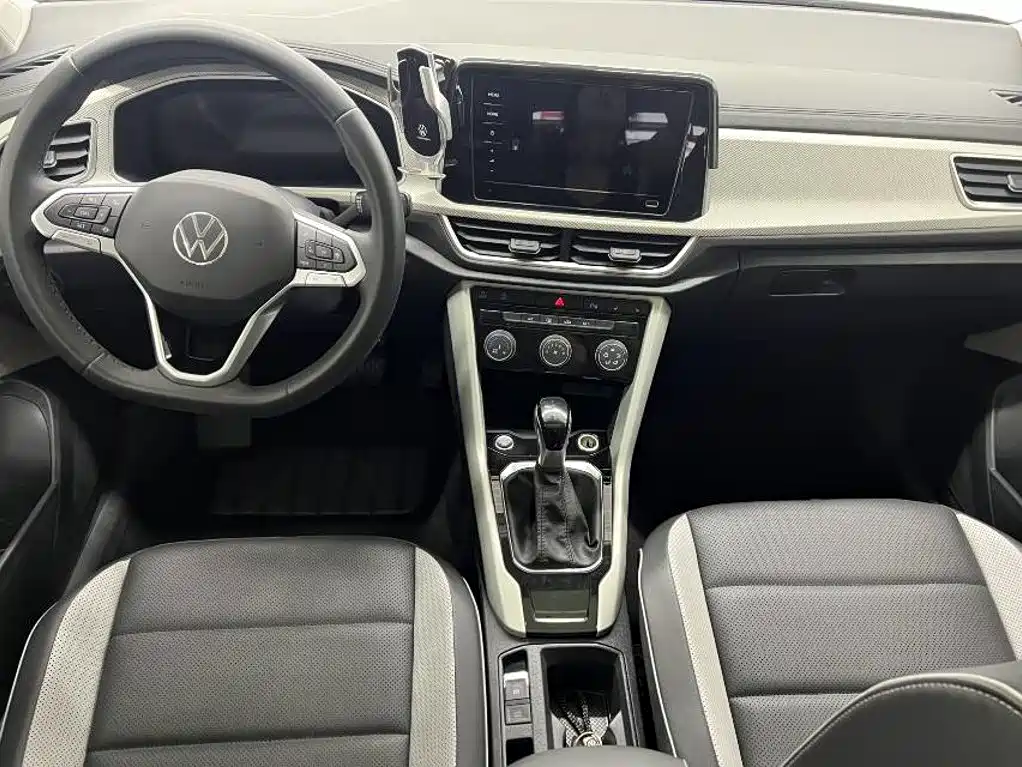 Volkswagen T-Roc 2024 — фото 18