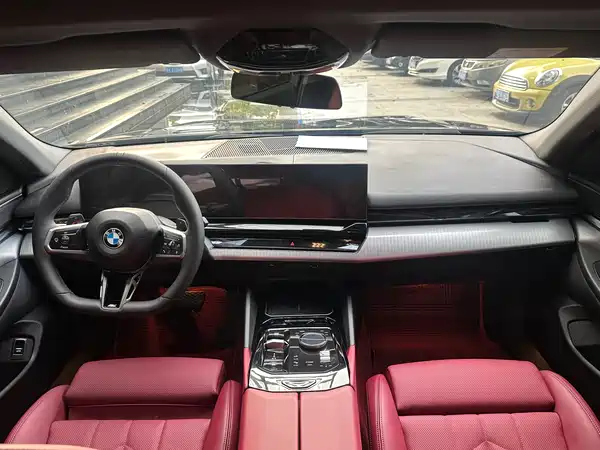 BMW 5 Series 2025