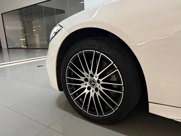 Mercedes-Benz C-Class 2023
