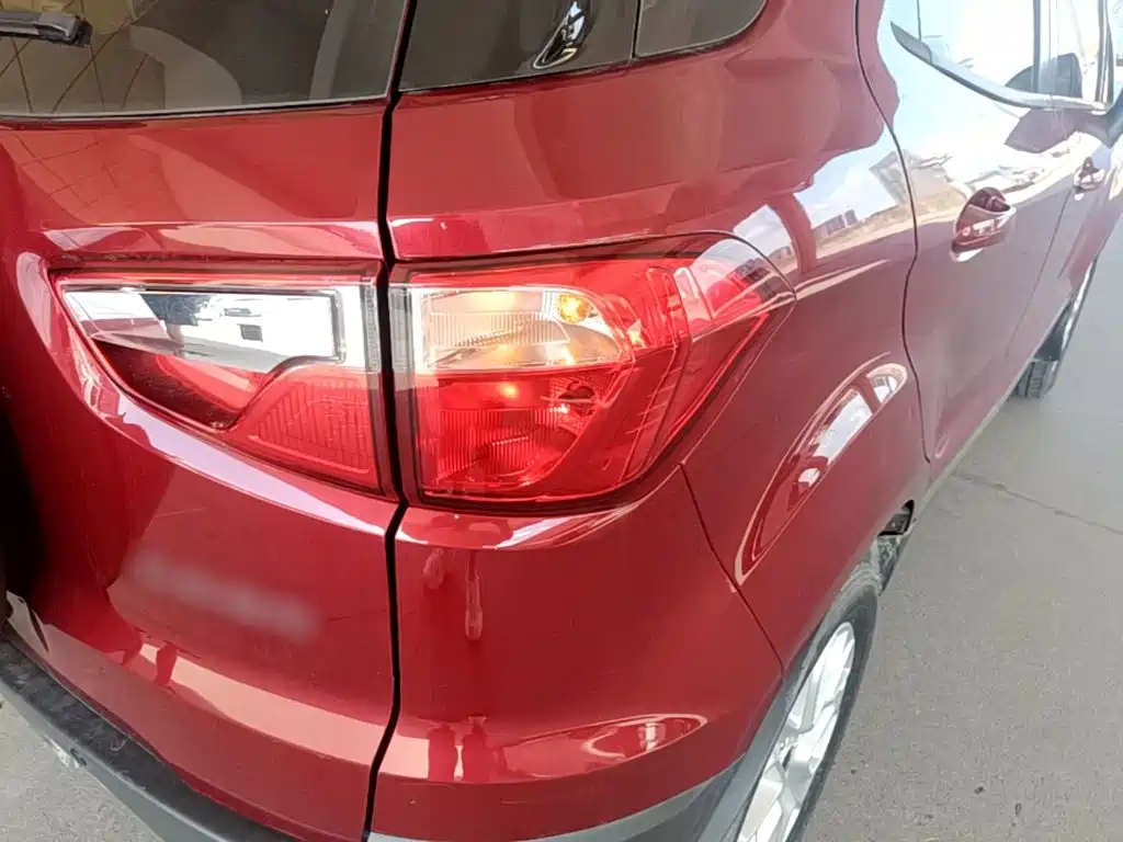 Ford EcoSport 2016 — фото 8