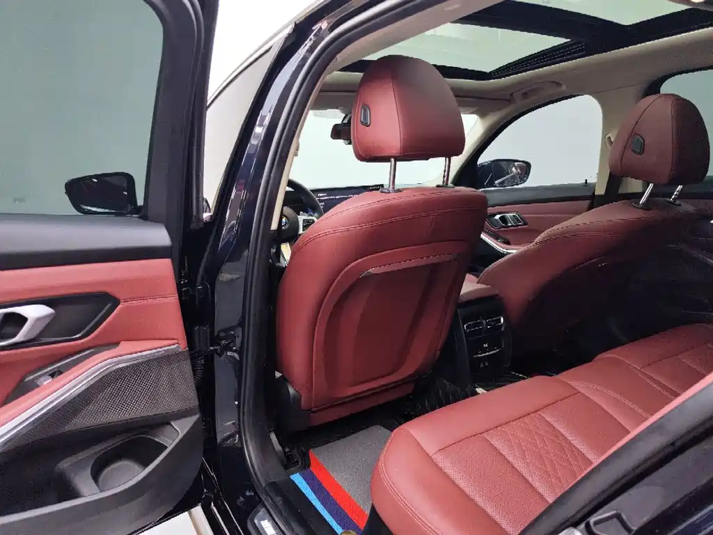BMW 3 Series 2023
