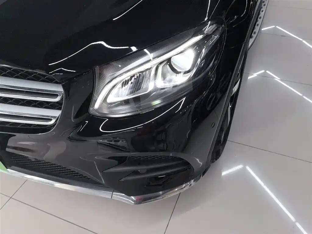Mercedes-Benz GLC 2018 — фото 18