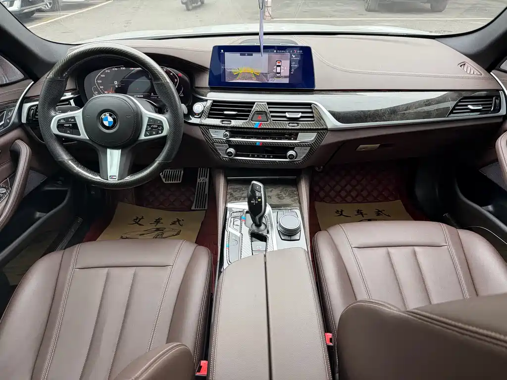 BMW 5 Series 2020 — фото 9