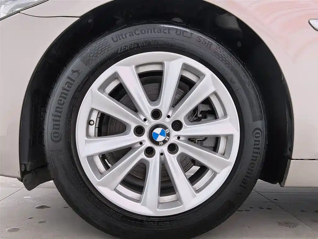 BMW 5 Series 2016 — фото 17