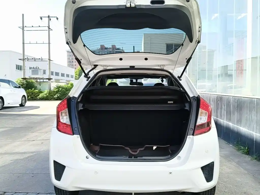 Honda Fit 2017 — фото 19