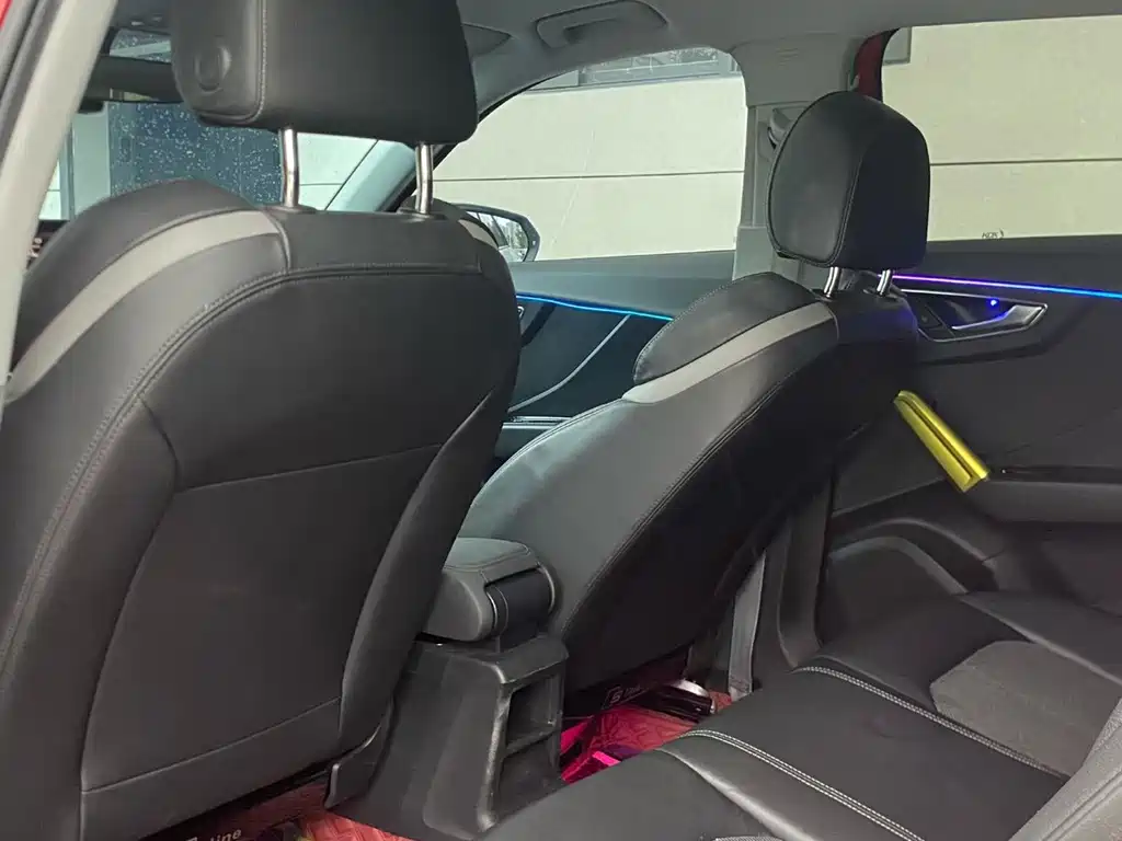 Audi Q2L 2019