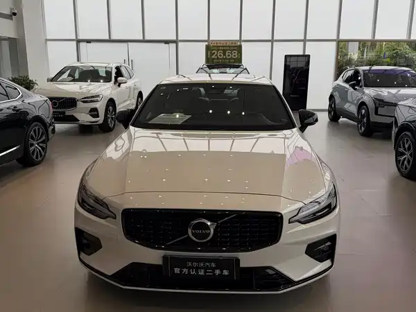 Volvo S60 2024