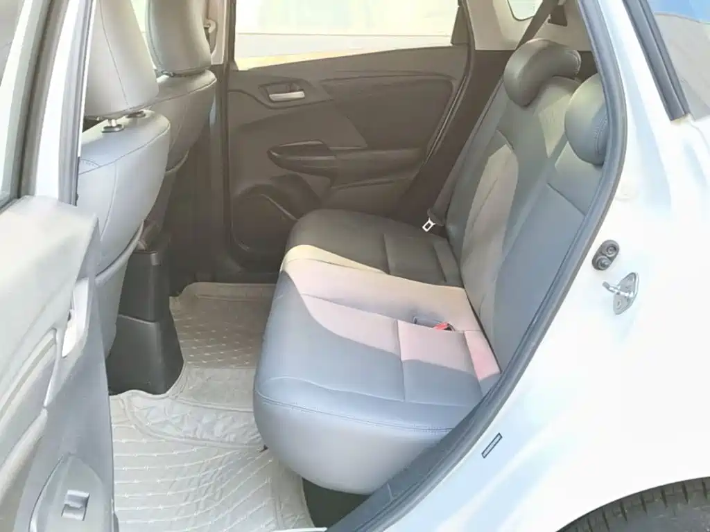Honda Fit 2017 — фото 17