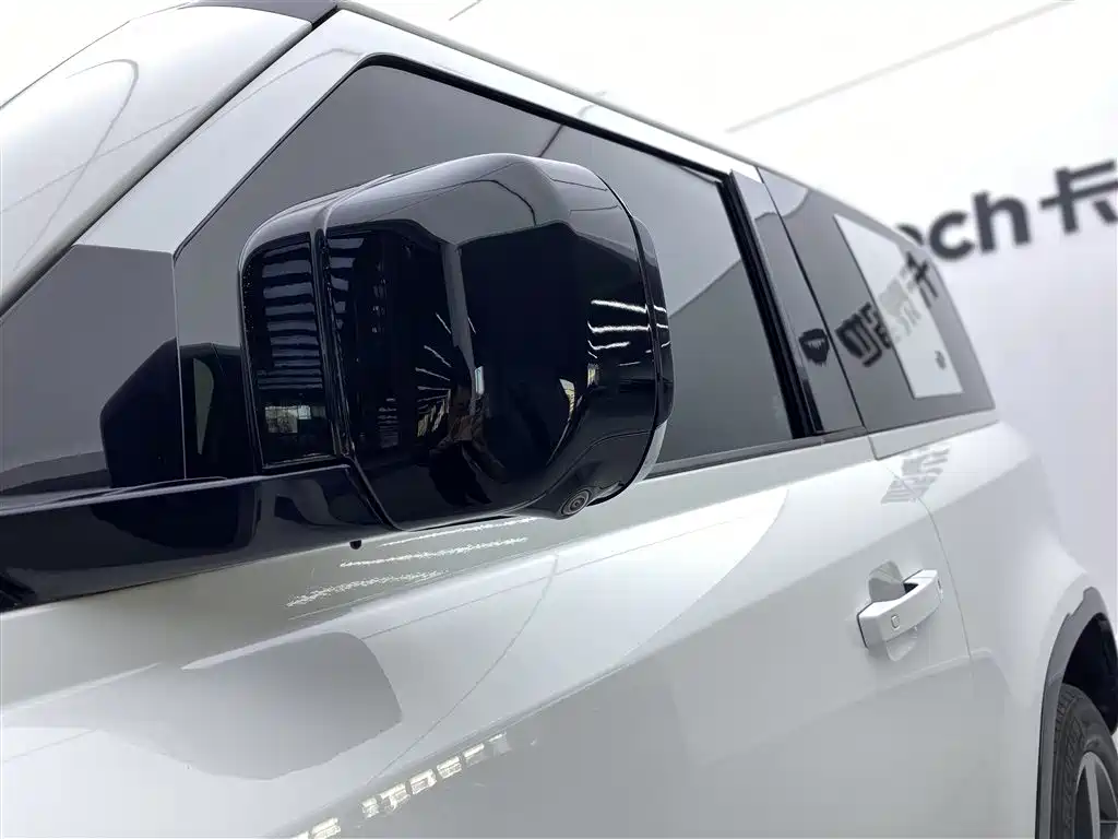 Land Rover Defender 2022 — фото 31