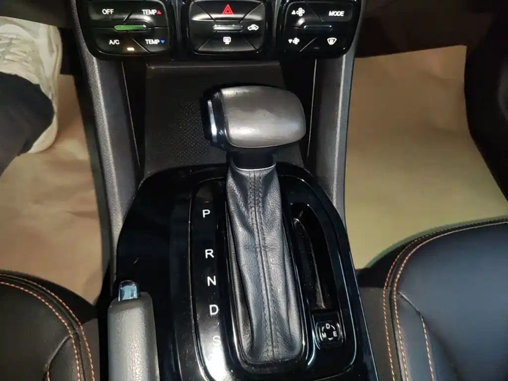 GAC Trumpchi GS3 2018 — фото 14