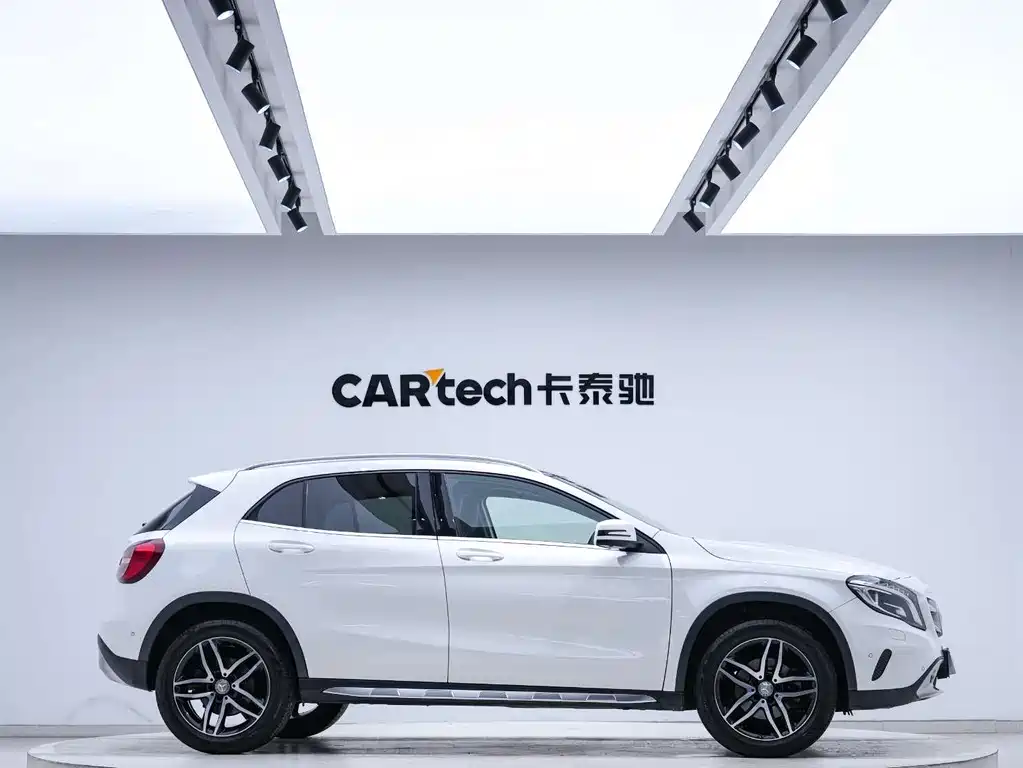 Mercedes-Benz GLA 2015 — фото 2