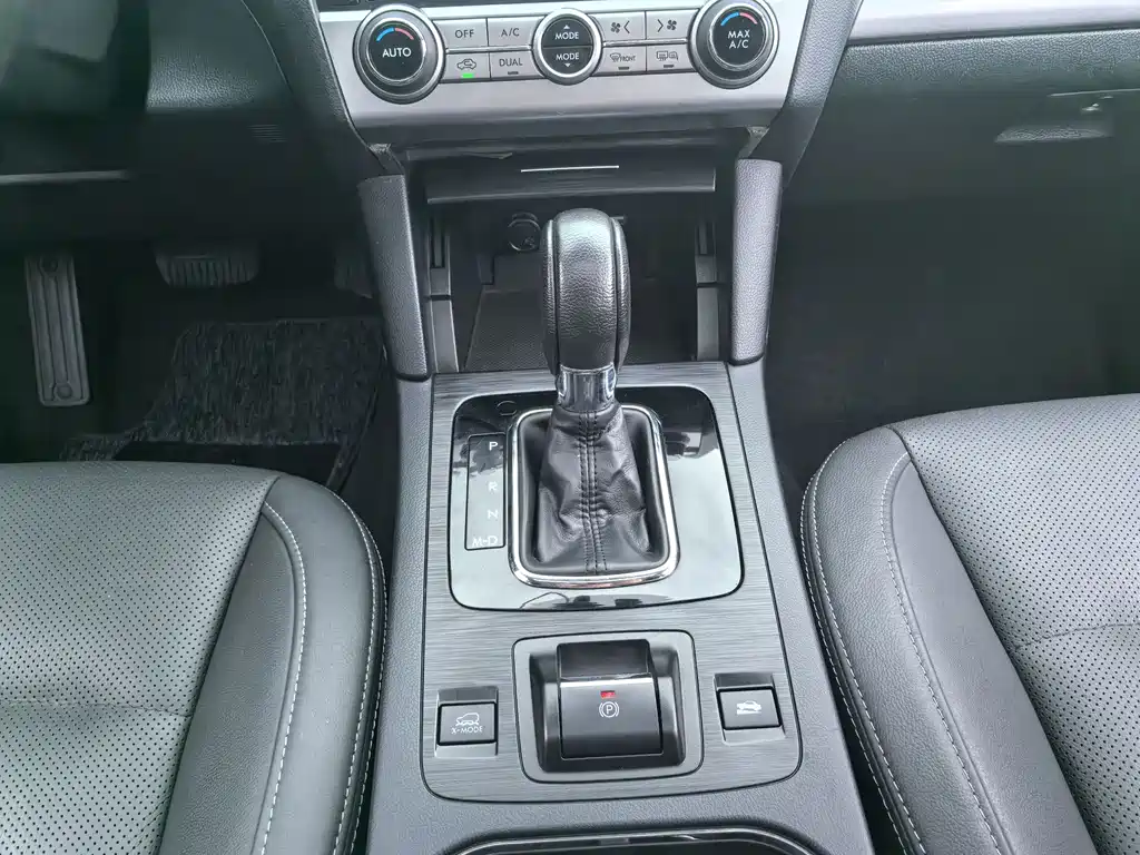 Subaru Outback 2015 — фото 21
