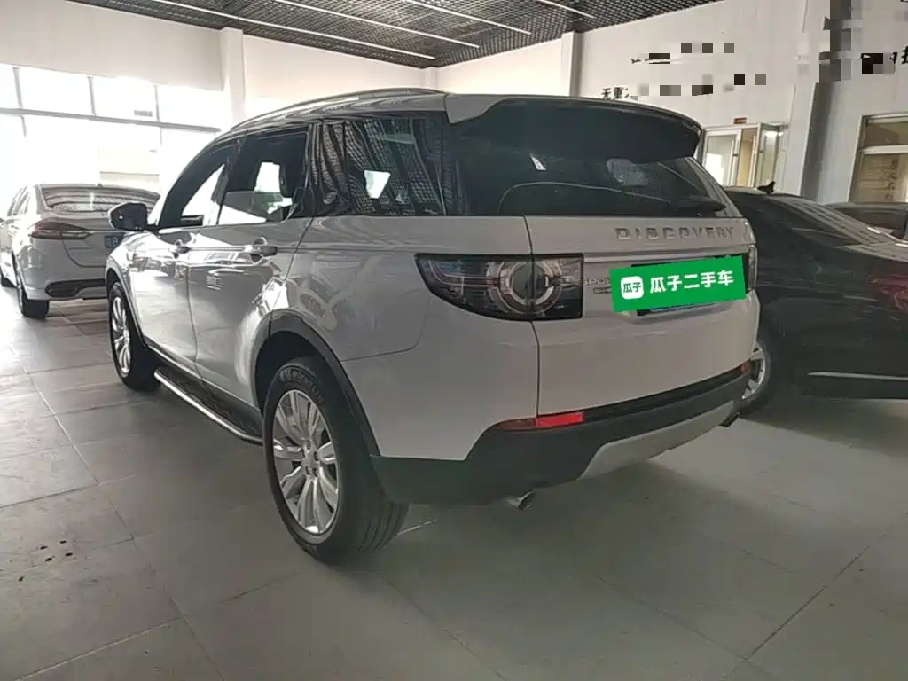 Land Rover Discovery Sport 2017 — фото 5