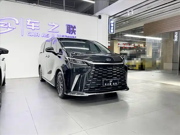 Lexus LM 2023