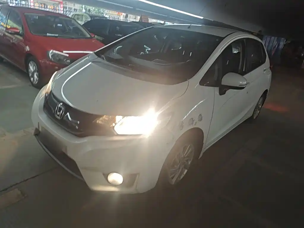 Honda Fit 2016 — фото 1