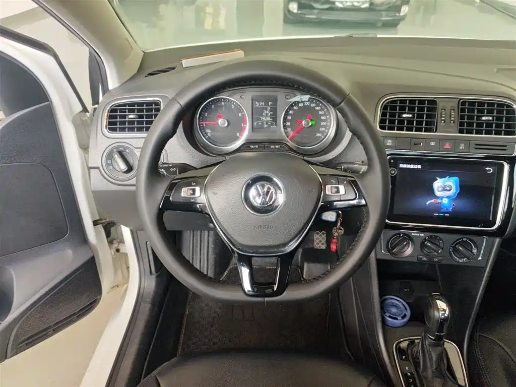 Volkswagen Polo 2019 — фото 11