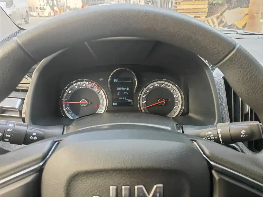 Isuzu RE-MAX — фото 10