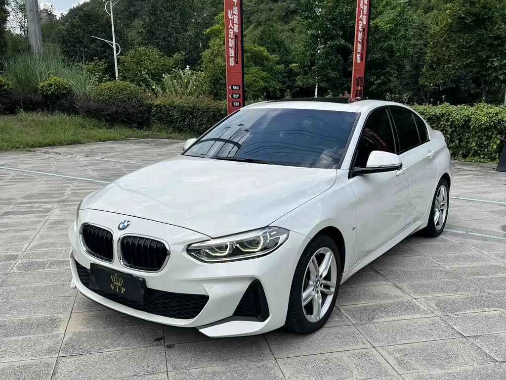 BMW 1 Series 2020 — фото 1