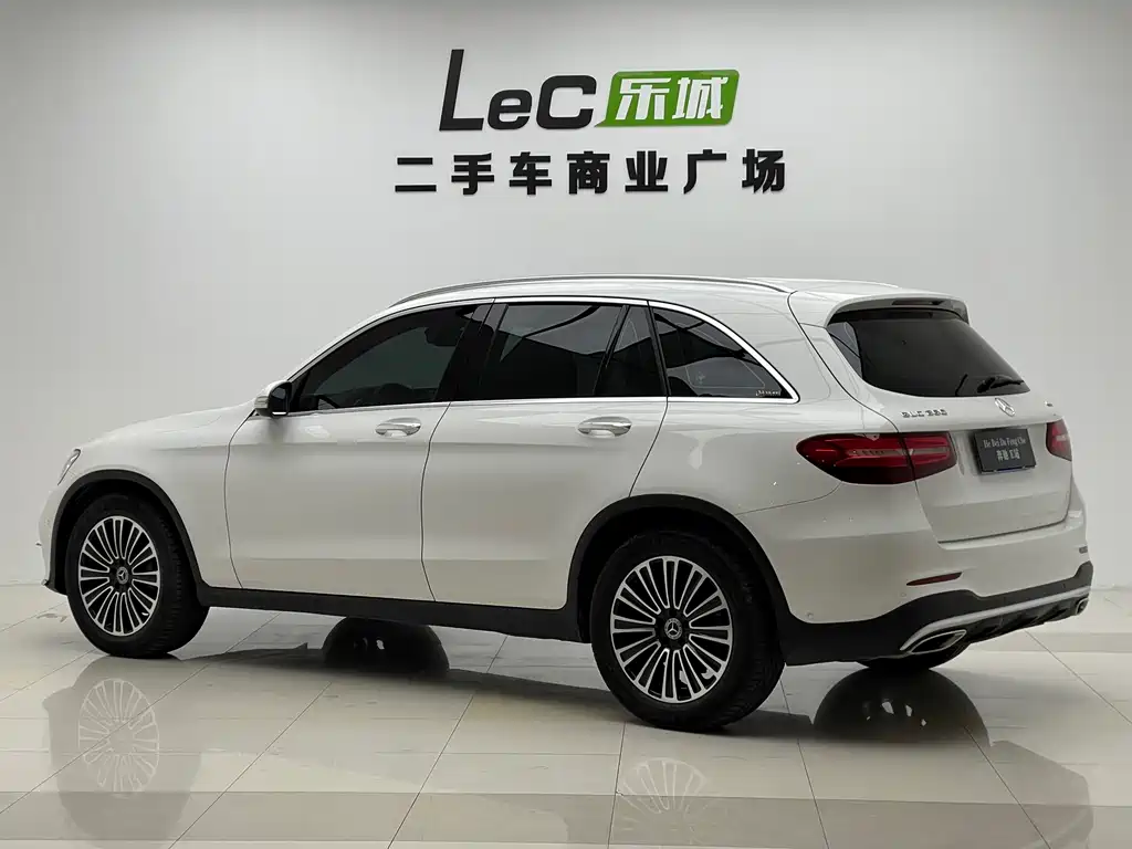 Mercedes-Benz GLC 2018 — фото 13
