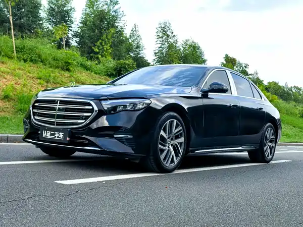 Mercedes-Benz E-Class 2025