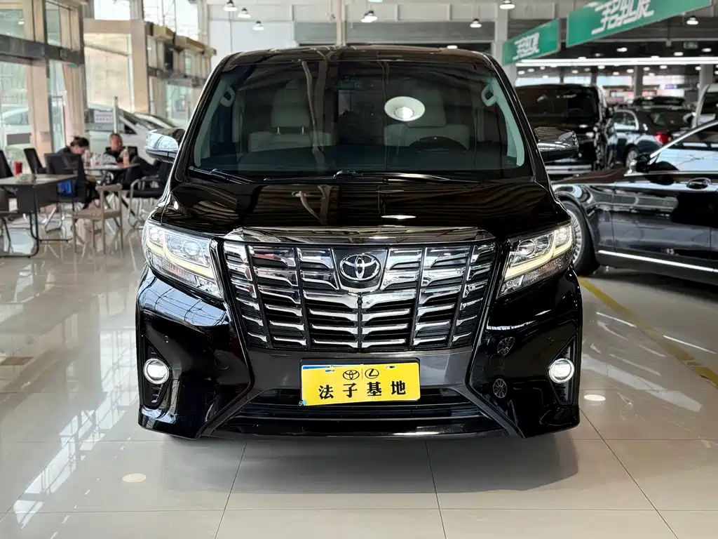 Toyota Alphard 2018 — фото 2