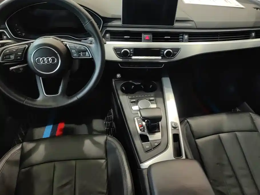Audi A4L 2018 — фото 12