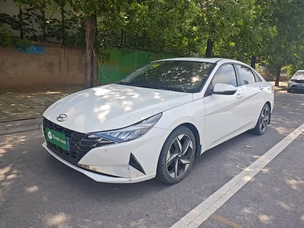 Hyundai Elantra 2023