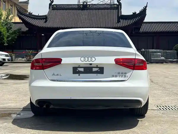 Audi A4L 2013