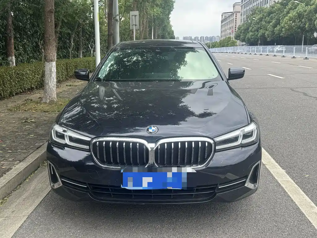 BMW 5 Series 2023