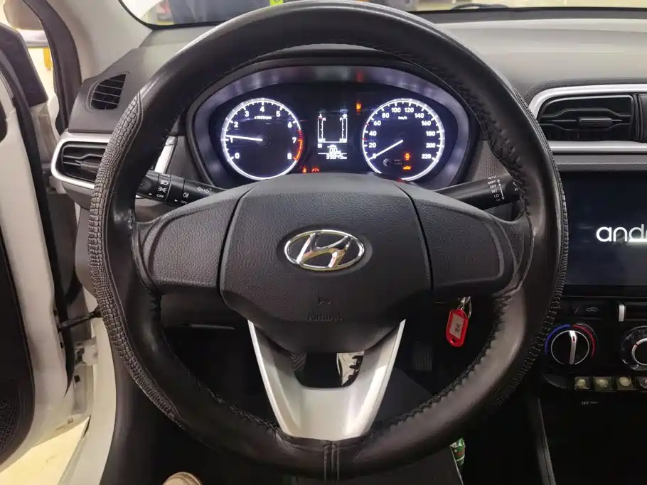 Hyundai Accent 2020 — фото 15
