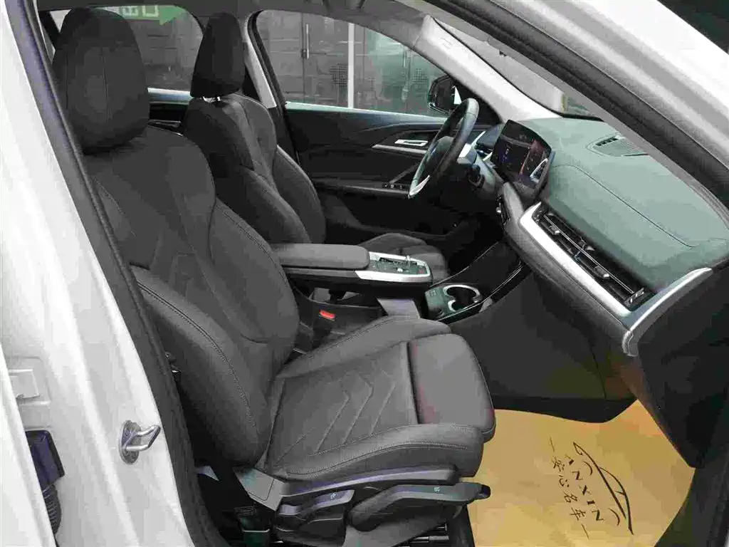 BMW X2 2025 — фото 11