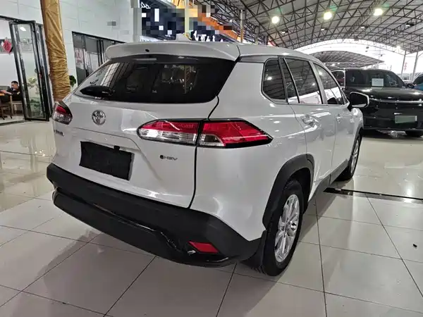 Toyota Frontlander 2024
