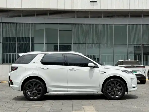 Land Rover Discovery Sport 2023