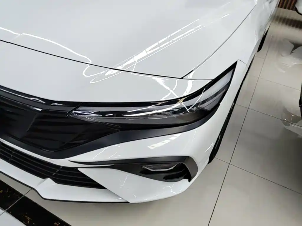 Hyundai Elantra 2024 — фото 24