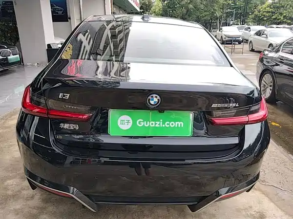 BMW i3 2025