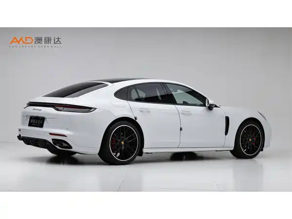 Porsche Panamera 2022